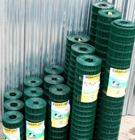 Заборы из сварной сетки с полимерным покрытием