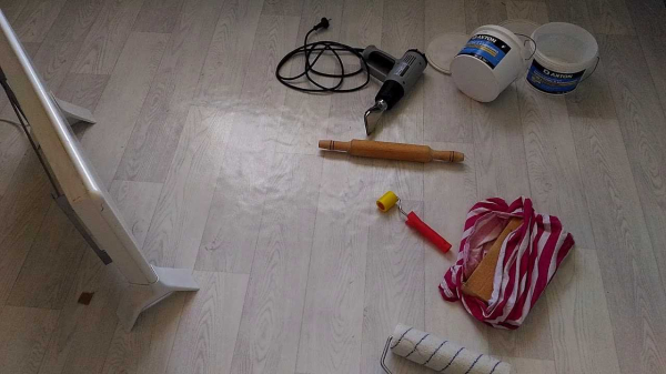 Способы разглаживания линолеума: фен, шило и клей &ndash; полное руководство