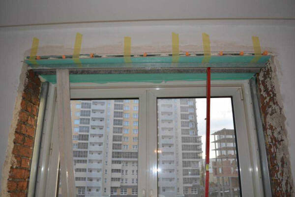 Установка откосов на деревянные окна: материалы, технология, цена